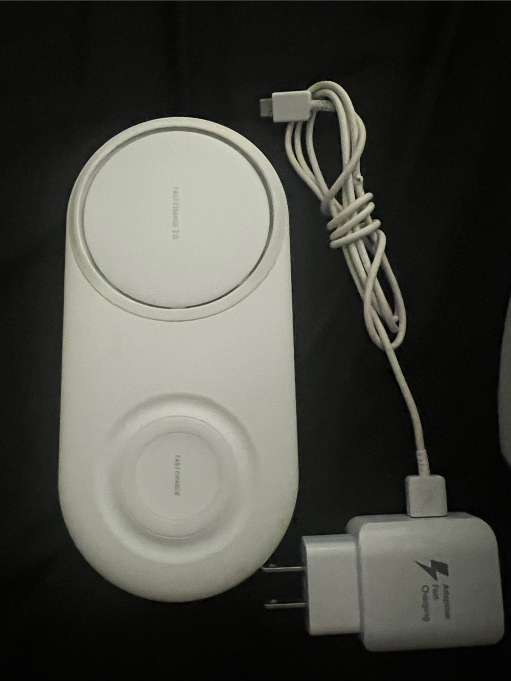 Samsung White EP-P5200 Wireless Charging Station with Adapter